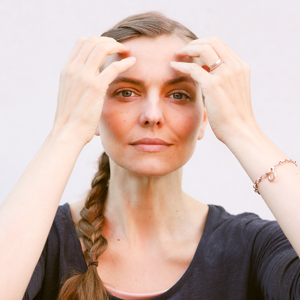 Avkopplande ansiktsmassage